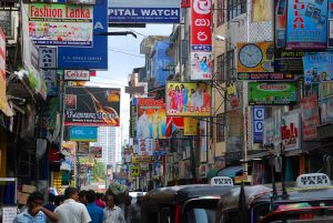 Торговая улица в Индии
