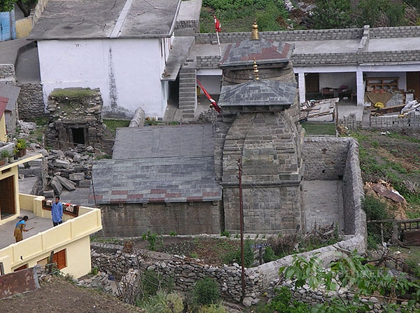Храм Yog Dhyan Badari в Пандукешваре