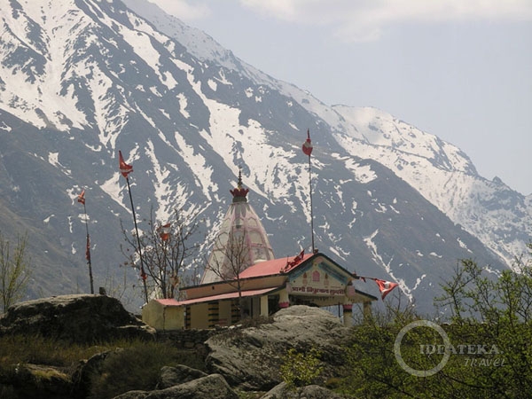Индуистский храм в горах