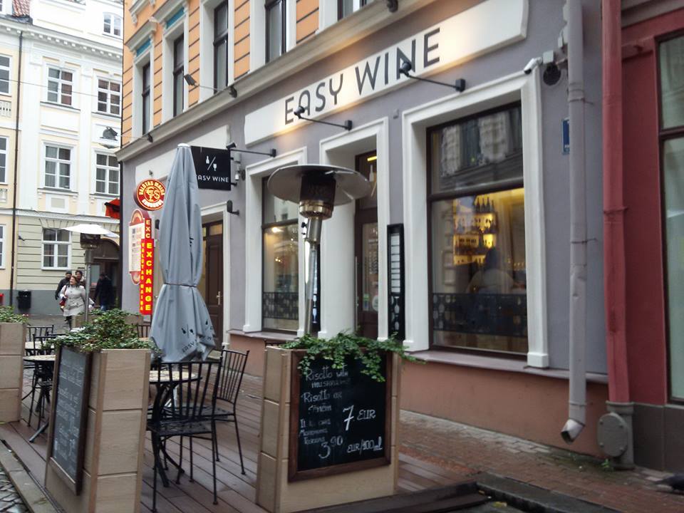 Easy Wine - невероятный винный бар в Риге