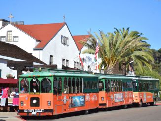 Автобусы Old Town Trolley Tours в Сан-Диего