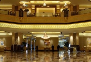 Интерьер отеля Emirates Palace