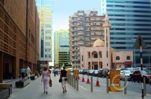 У центрального рынка Абу-Даби