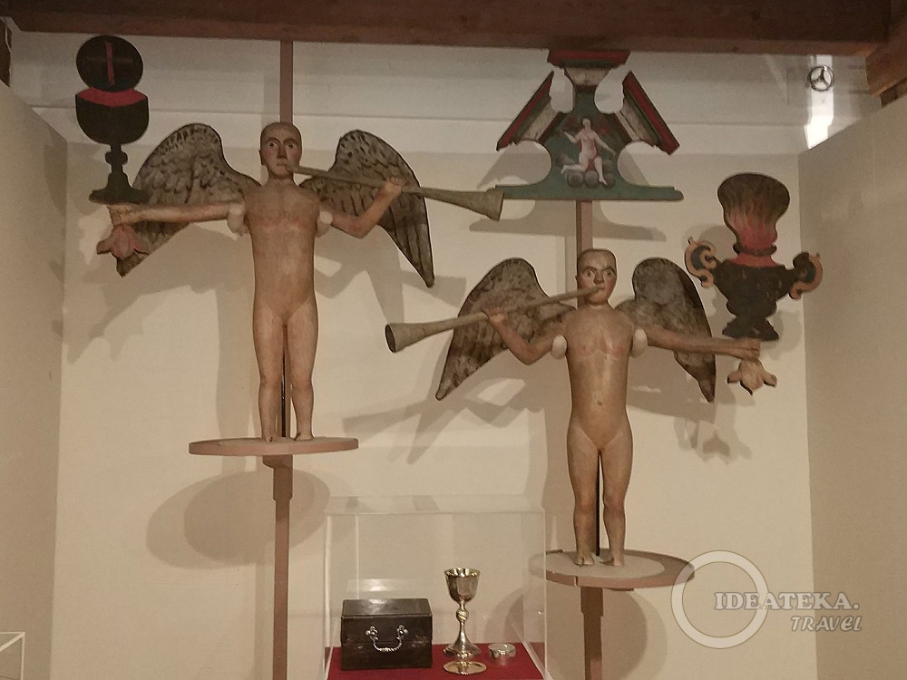 Религиозные экспонаты в музее
