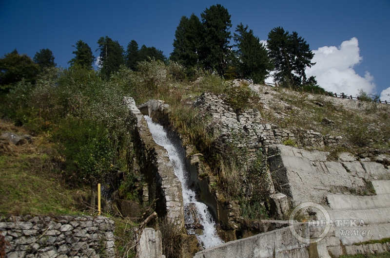 Облагороженный водопад со "святой" водой