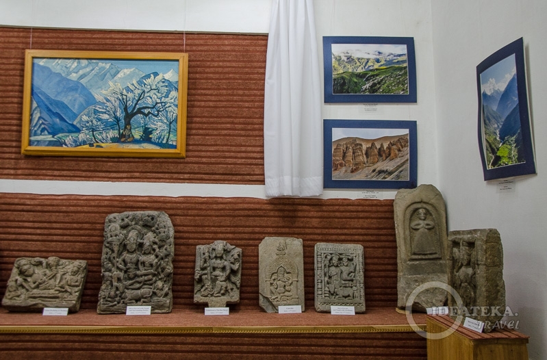 Экспонаты в музее тибетского искусства