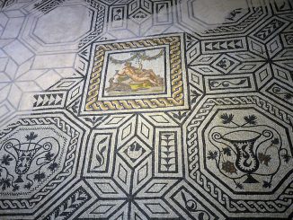 Мозаика в музее Santa Giulia