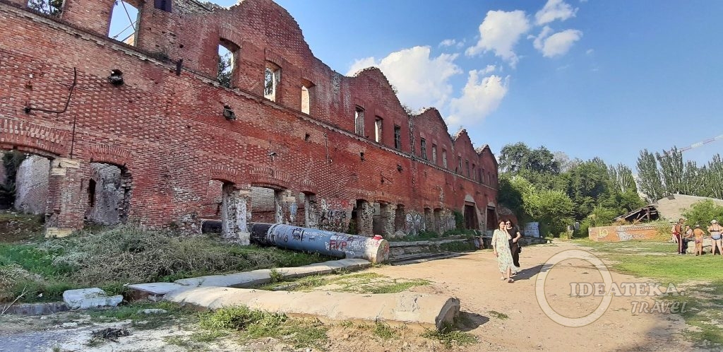 Руины Парамоновских складов