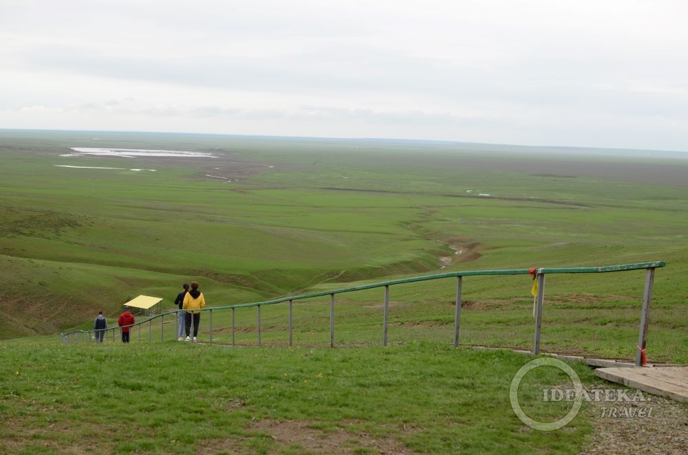 Бескрайняя калмыцкая степь