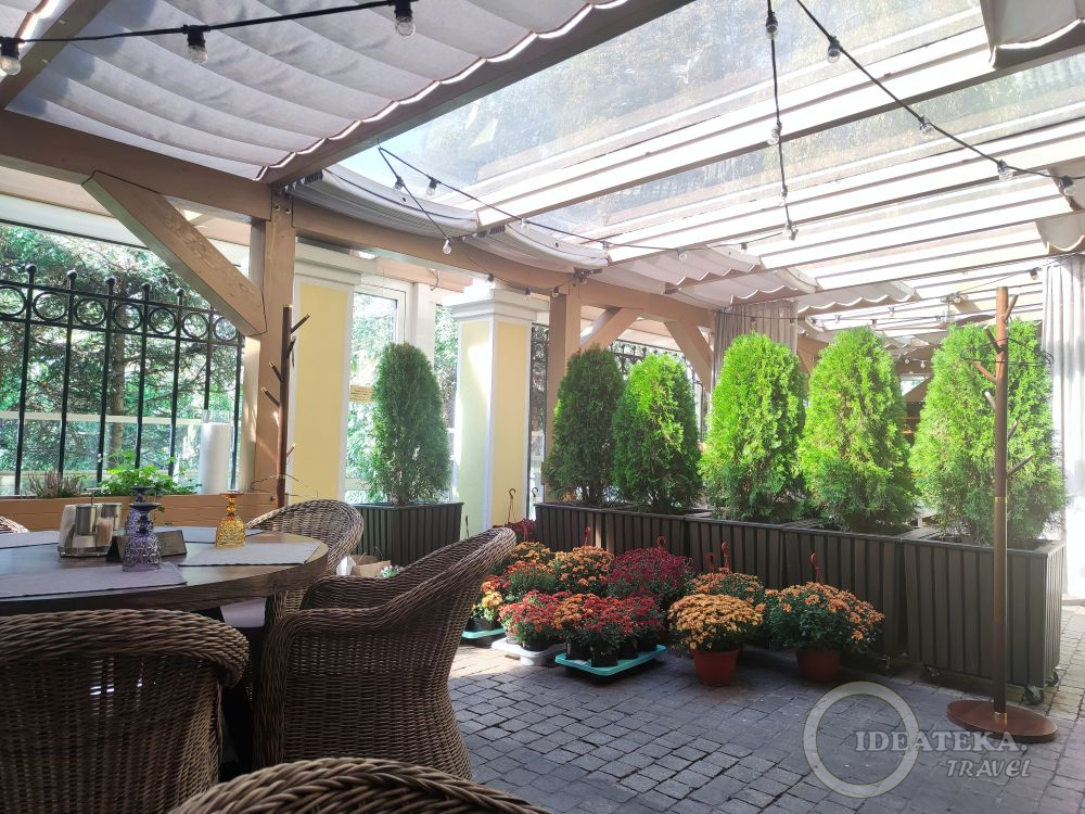 Закрытая терраса ресторана "Парк"